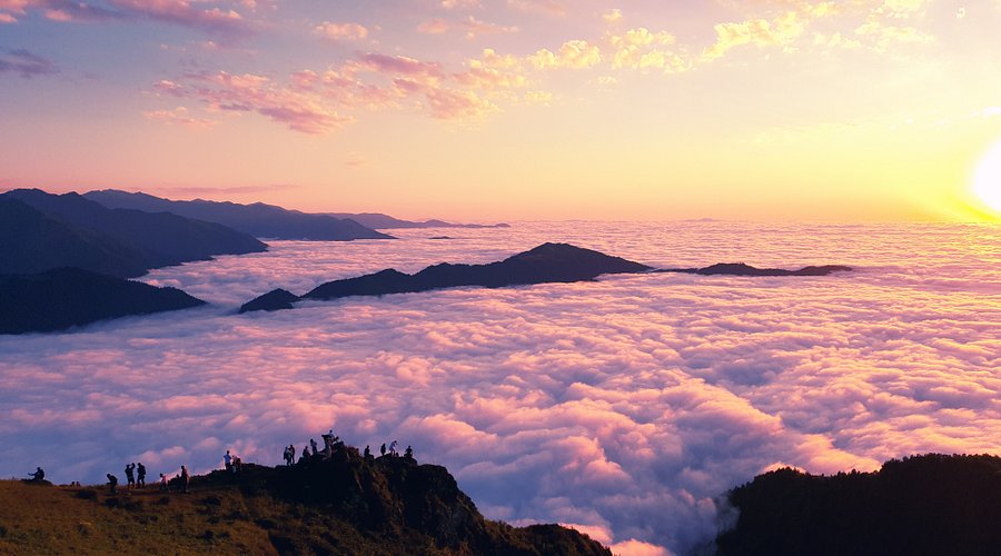 Huser Yaylası Turu - Rize Günübirlik Yayla Turları ve Karadeniz Sis Denizi Manzarası